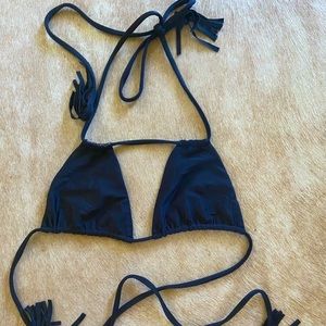 Black acacia top, never worn size med